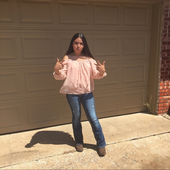 Meet your Posher, Reyna - Picture 1 of 1